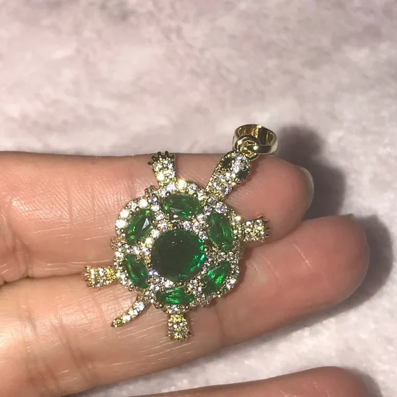Elegant Xuping Jewelry Charm Gold & Green Sea Turtle Fashion Jewelry Pendant New - Picture 5 of 10